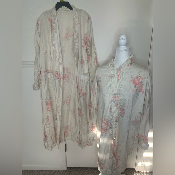 Victoria's Secret Gold Label Floral Cotton Robe and gown set size L set - Picture 1 of 11